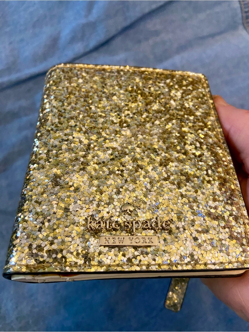 KATE SPADE NEW YORK GOLD GLITTER SMALL SNAP WALLET